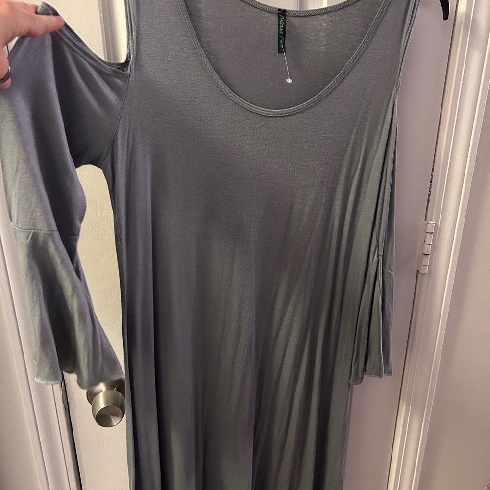 Says 3x but not
A true 3x - would fit a xl really well - stretchy